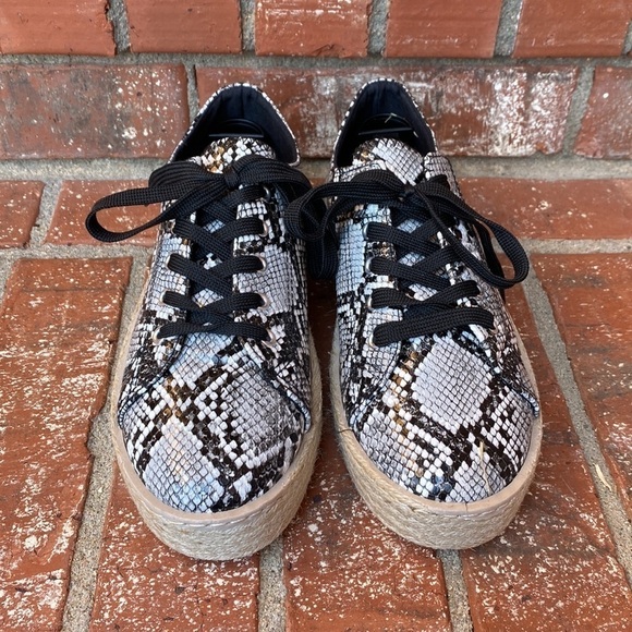 Olivia Miller Step On It Women's Platform Espadrille Sneakers Size 9 - Picture 2 of 7